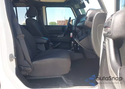 2018 Jeep Wrangler Jk Unlimited Sport S 4X4 from USA, damaged, VIN 1C4BJWDG2JL858862